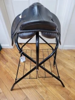 N/A Blue Ribbon Dressage 18" R