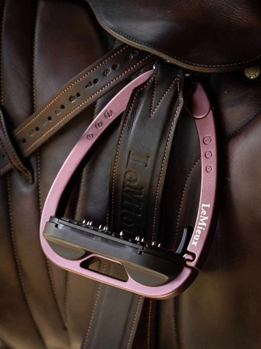 LeMieux Vector Balance Stirrup - Image 3