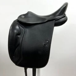 No Name Butterfly Claudia 18" W