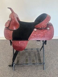 No Name Circle J Treeless Pleasure 17"